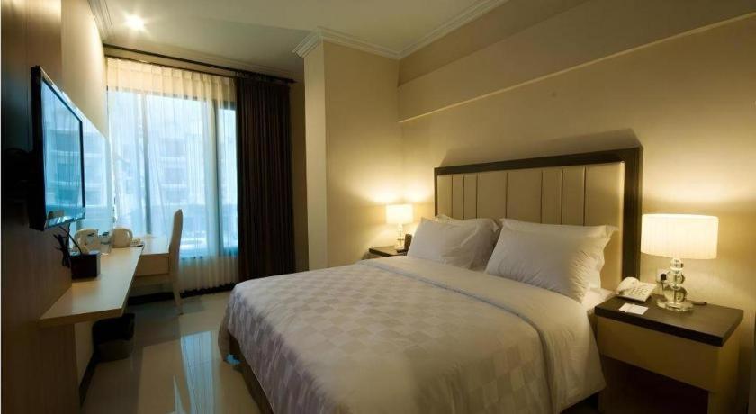 Bella Hotel Surabaya Exterior foto